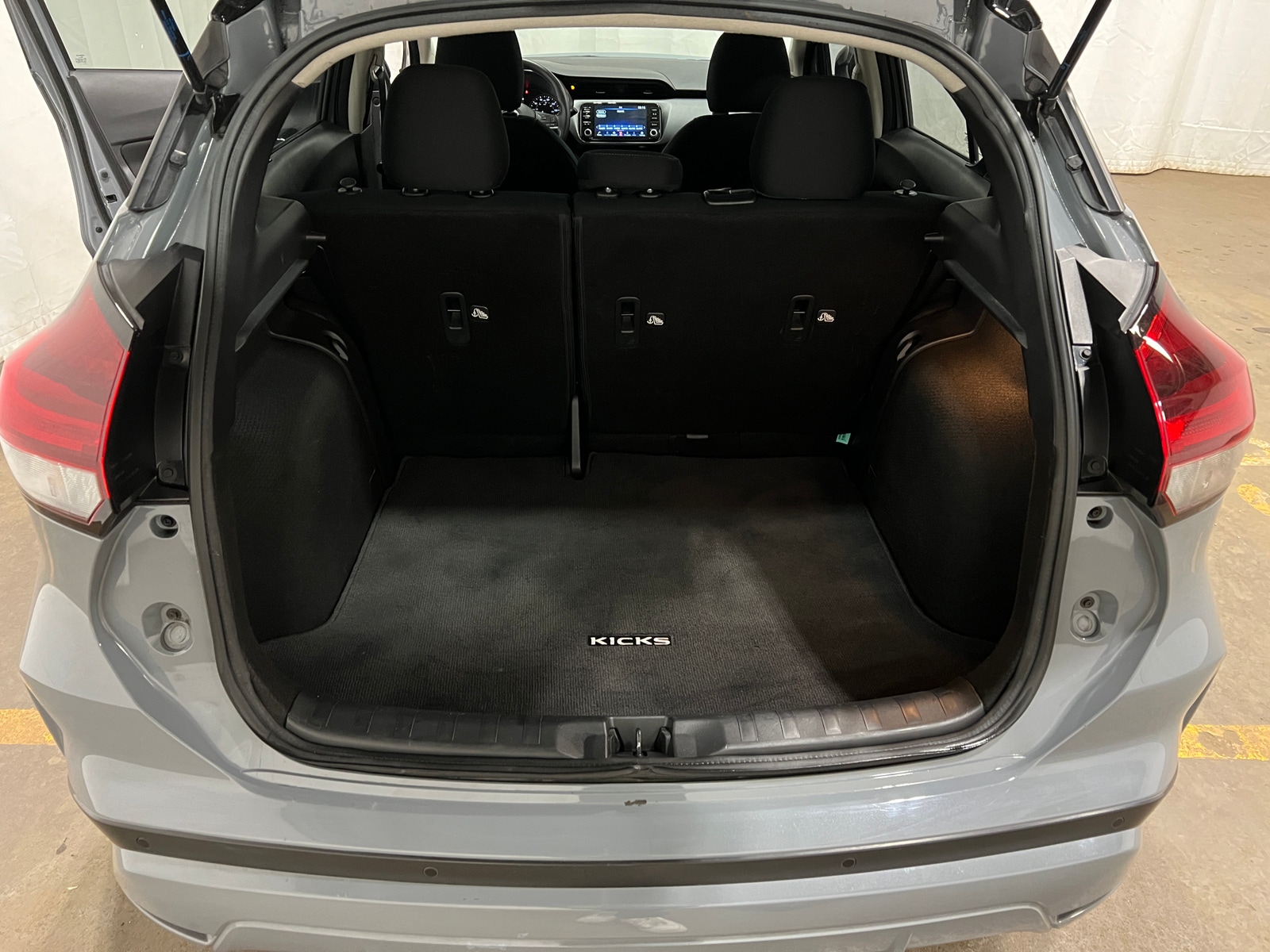 Thumbnail: 2024 Nissan Kicks - 7