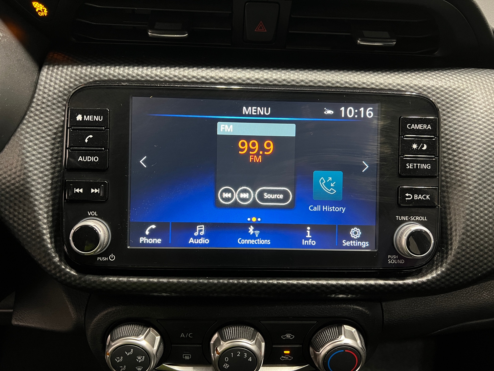 Thumbnail: 2024 Nissan Kicks - 4