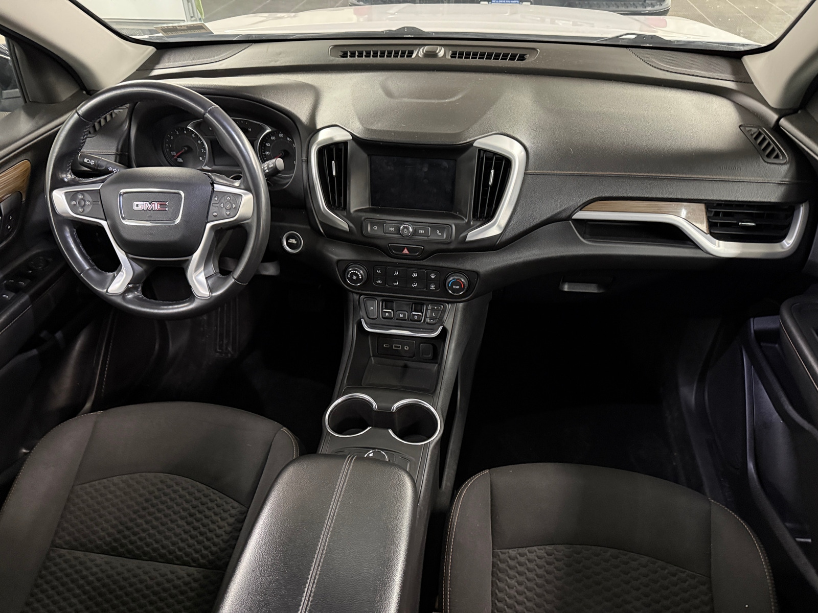 Thumbnail: 2019 GMC Terrain - 3