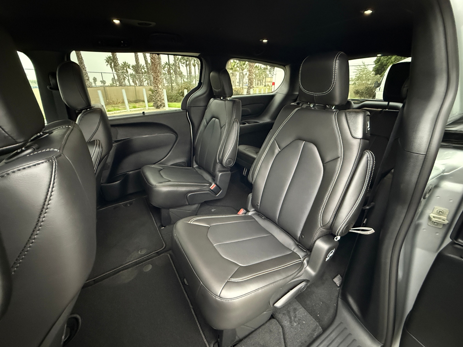 Thumbnail: 2026 Chrysler Pacifica - 5