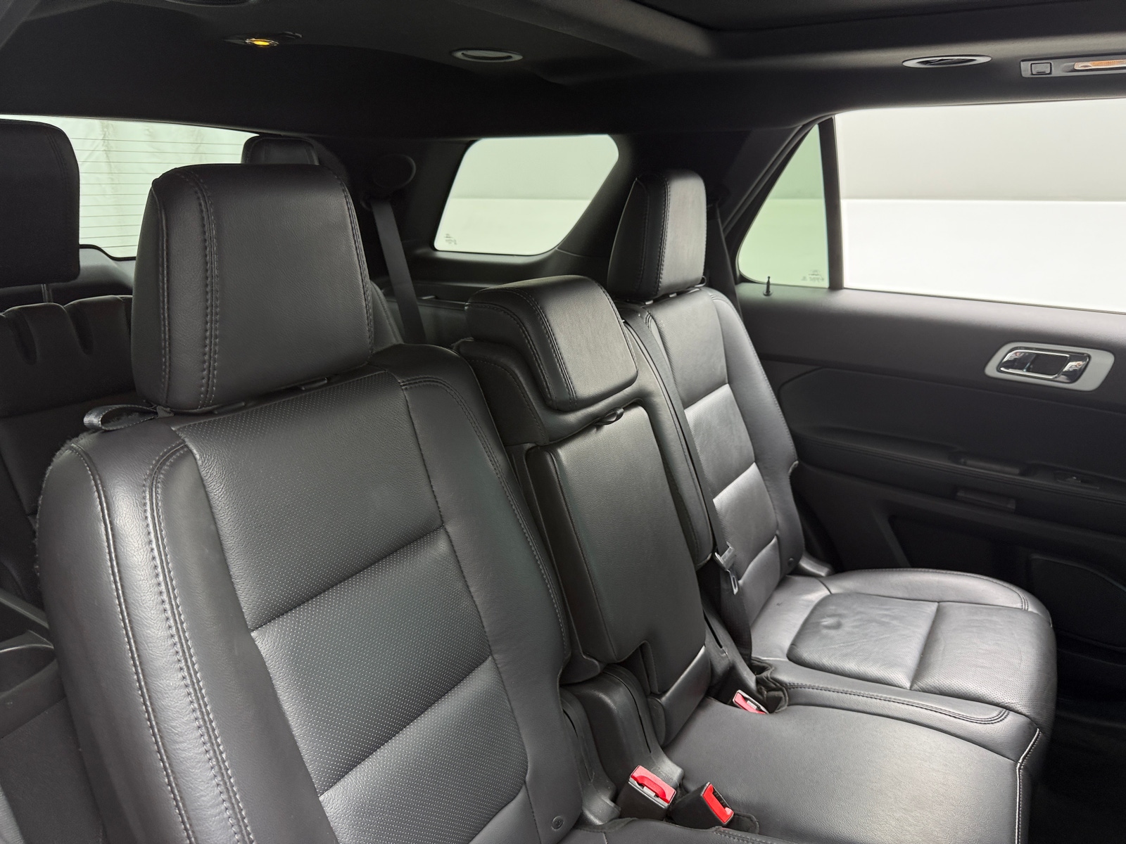 Thumbnail: 2015 Ford Explorer - 5