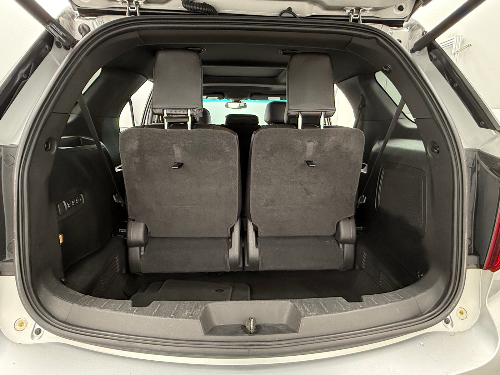 Thumbnail: 2015 Ford Explorer - 6