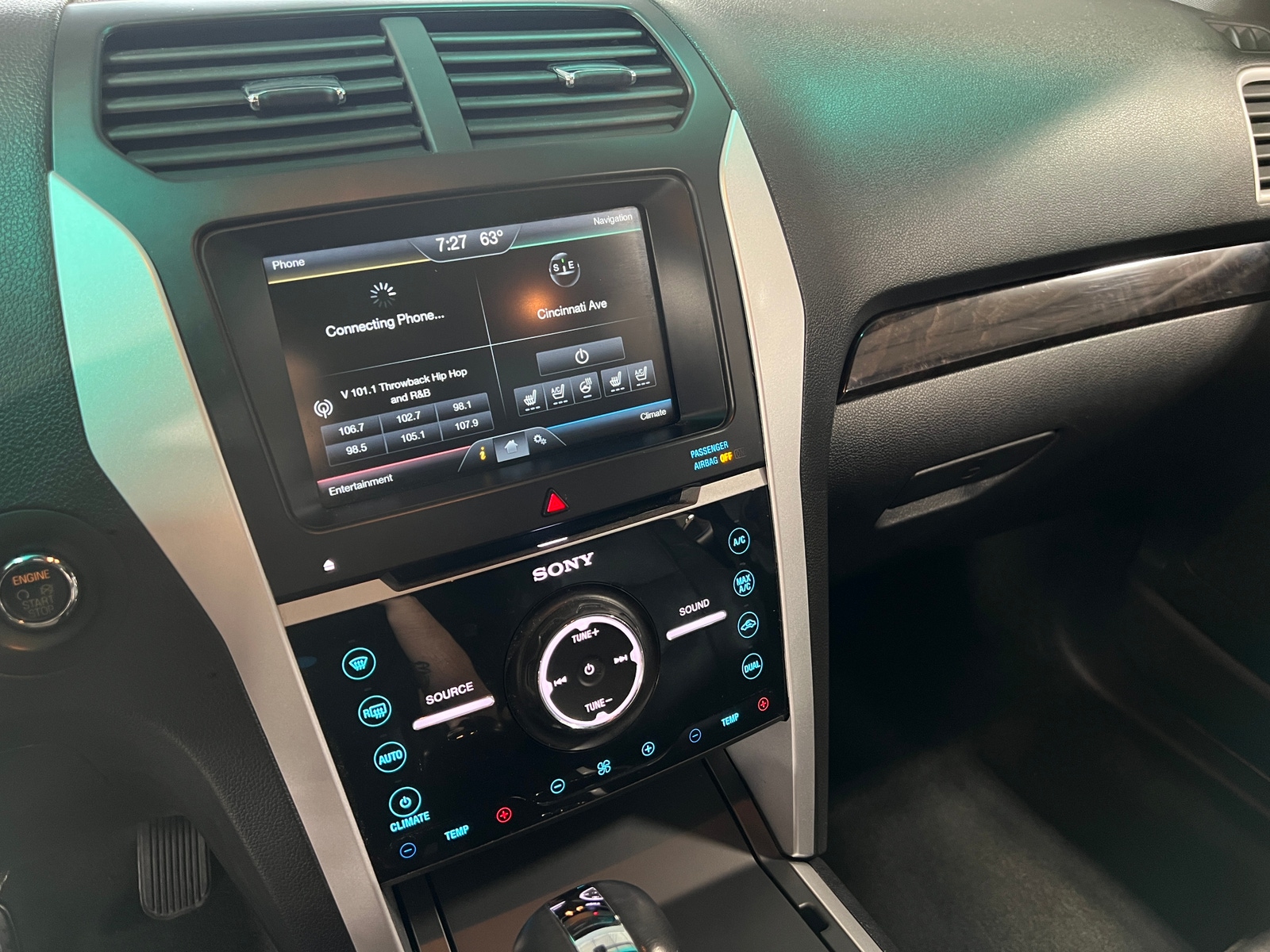 Thumbnail: 2015 Ford Explorer - 3