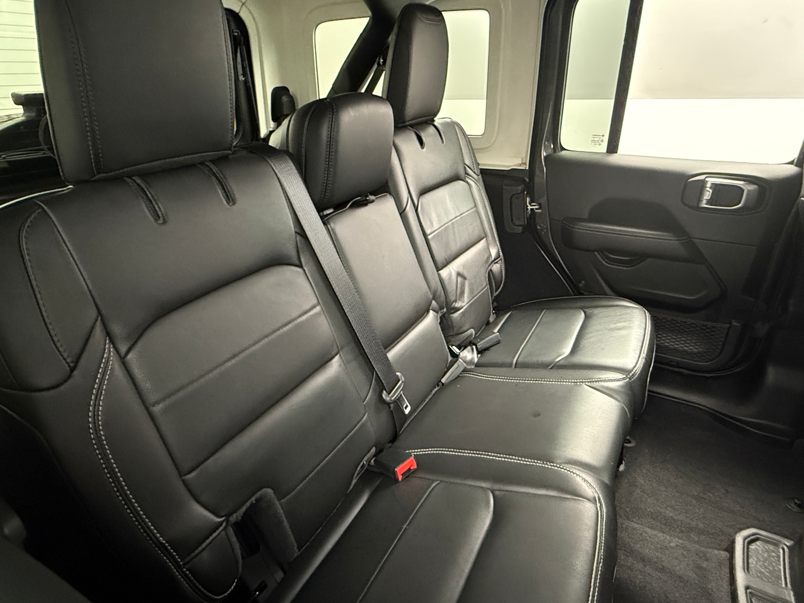 Thumbnail: 2021 Jeep Wrangler - 5