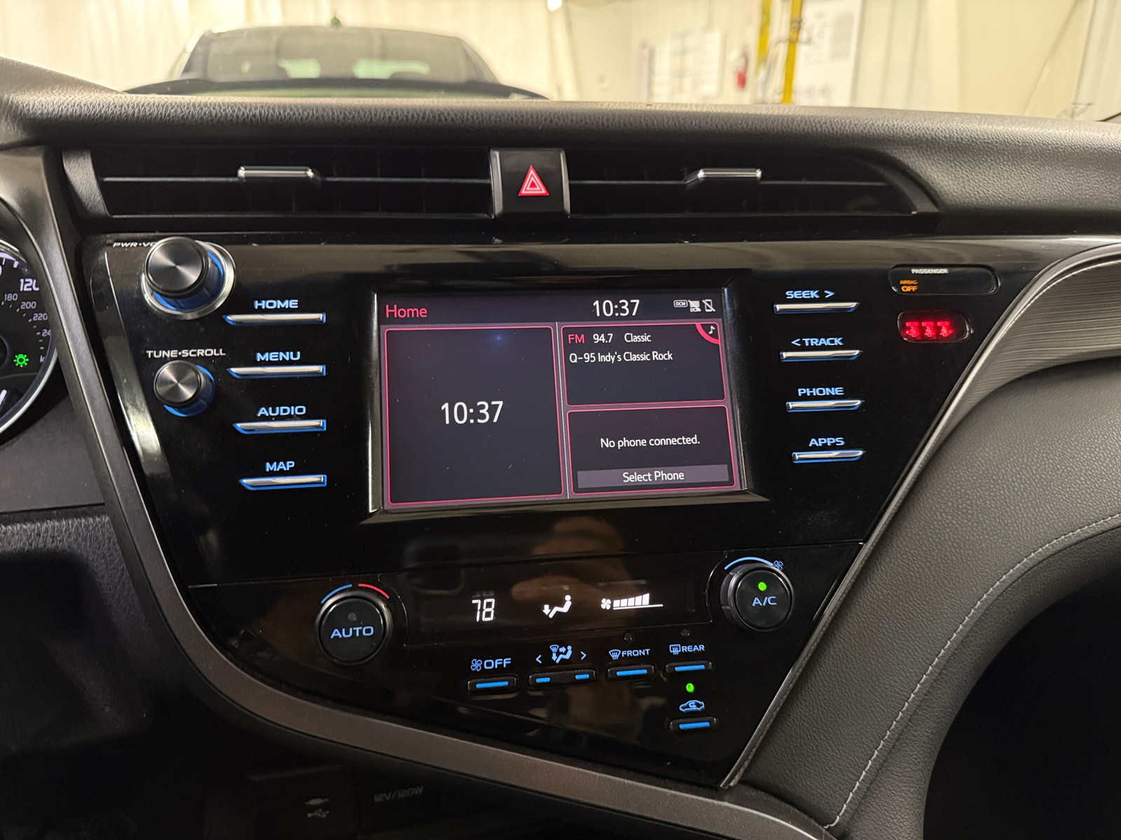 Thumbnail: 2019 Toyota Camry - 3