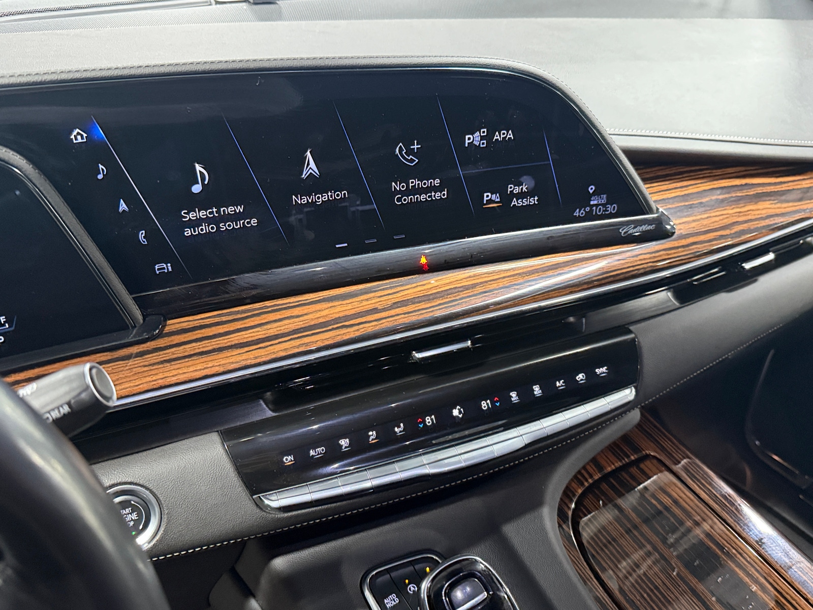 Thumbnail: 2024 Cadillac Escalade - 3