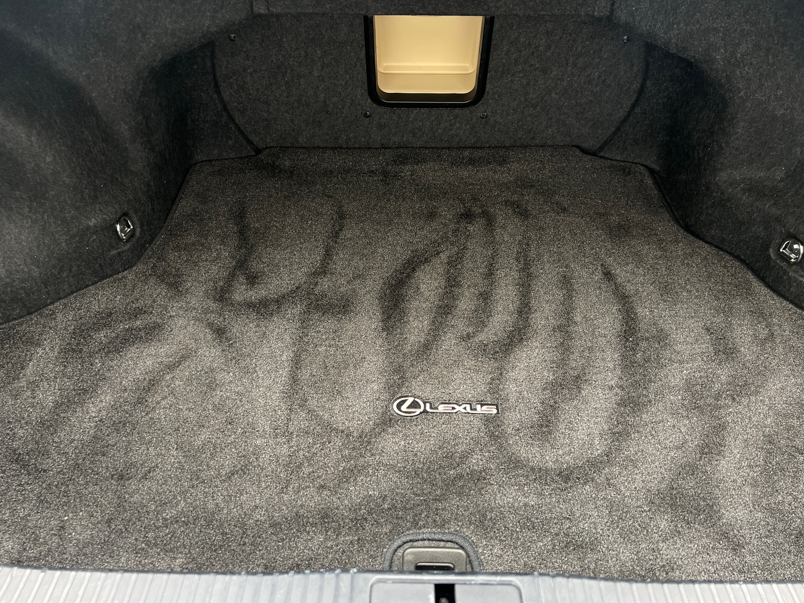 Thumbnail: 2015 Lexus ES - 6