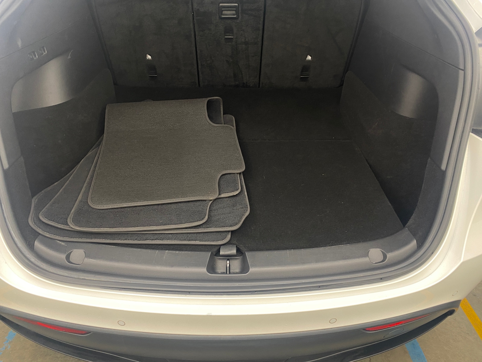 Thumbnail: 2022 Tesla Model Y - 4