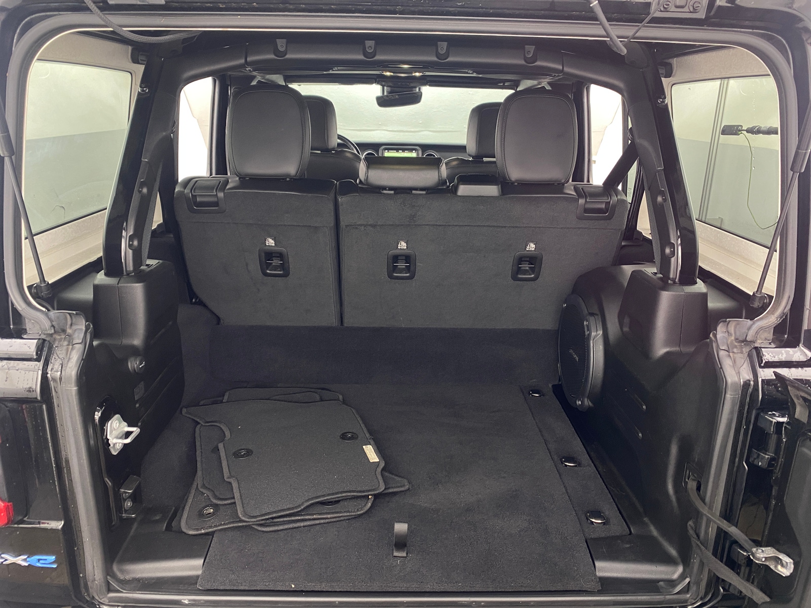 Thumbnail: 2021 Jeep Wrangler - 6