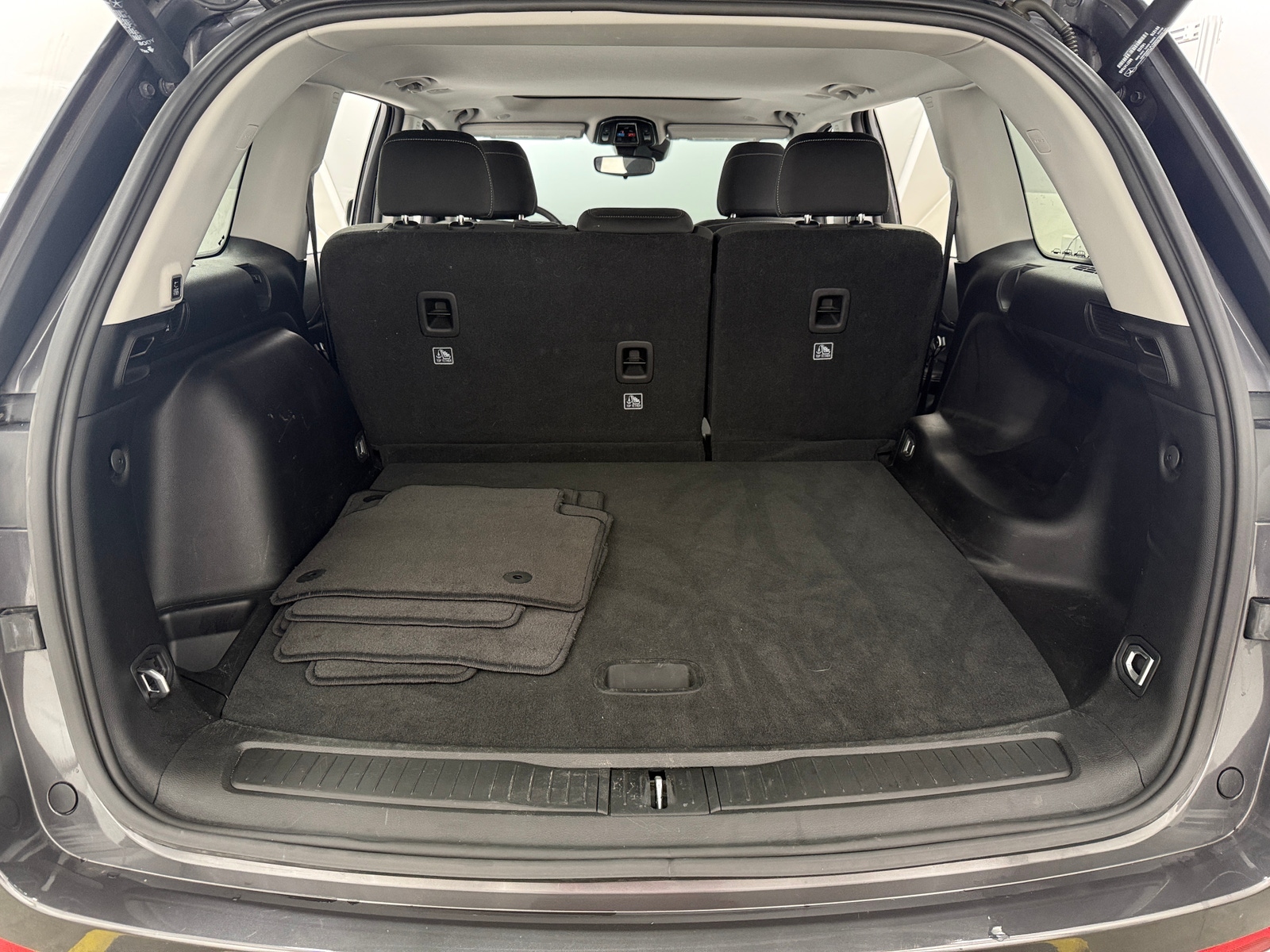 Thumbnail: 2023 Jeep Grand Cherokee - 7