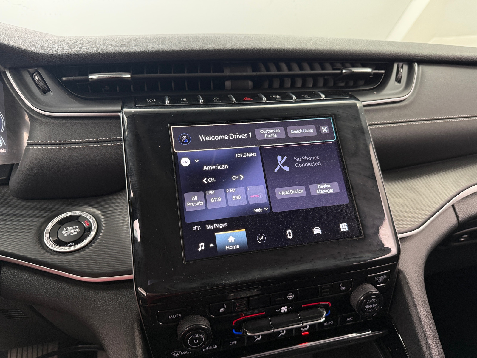 Thumbnail: 2023 Jeep Grand Cherokee - 4