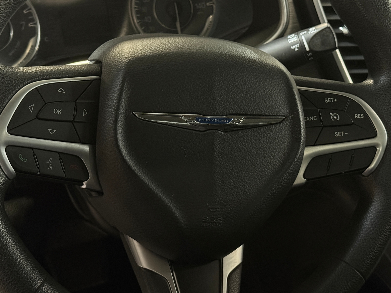 Thumbnail: 2015 Chrysler 200 - 5