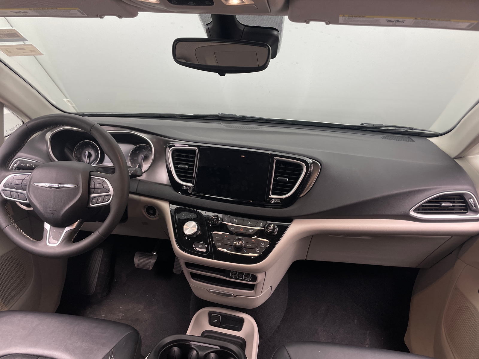 Thumbnail: 2024 Chrysler Pacifica - 2