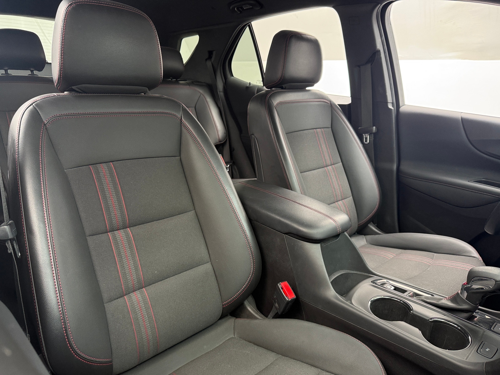 Thumbnail: 2022 Chevrolet Equinox - 2