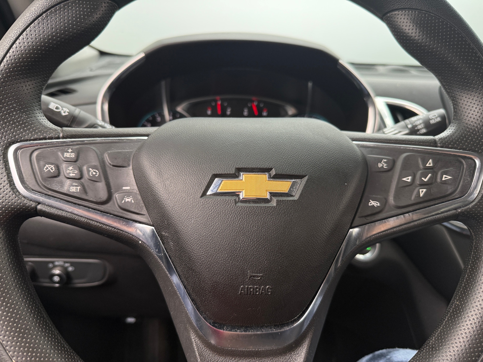 Thumbnail: 2023 Chevrolet Equinox - 5