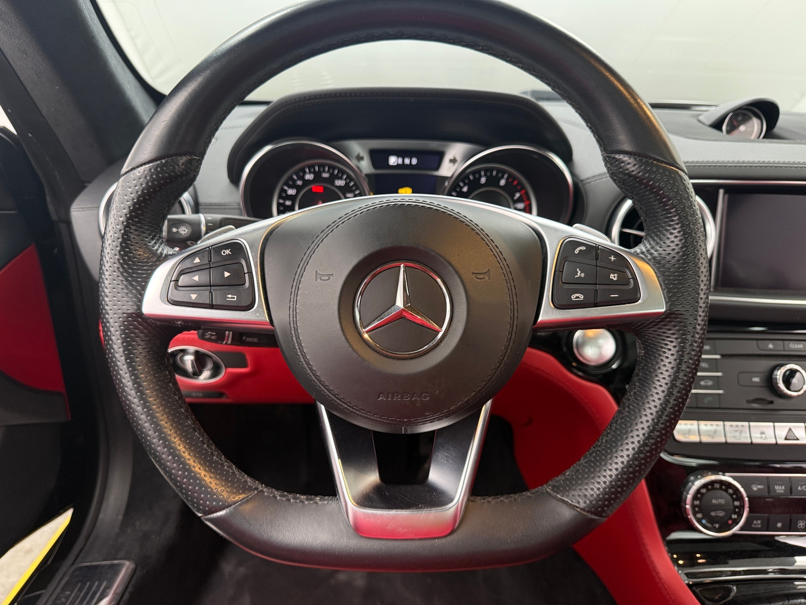 Thumbnail: 2019 Mercedes-Benz SL-Class - 4