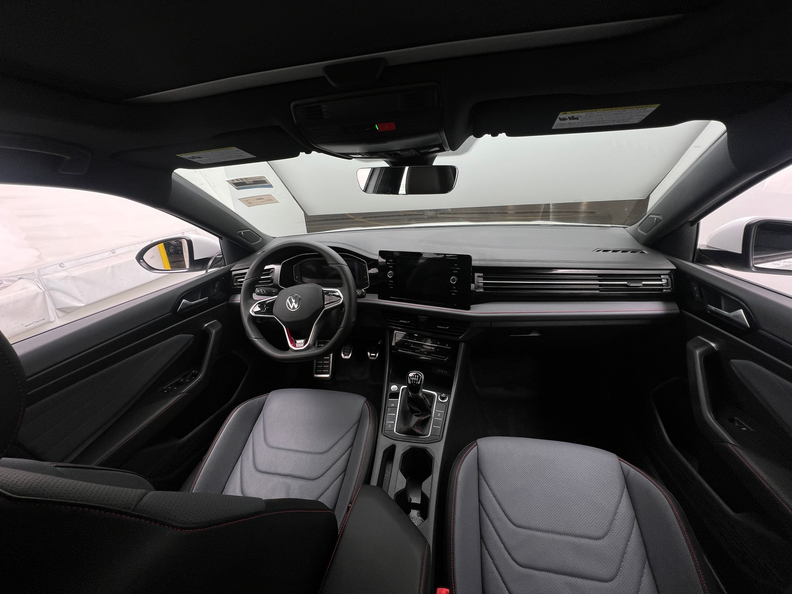 Thumbnail: 2025 Volkswagen Jetta - 2