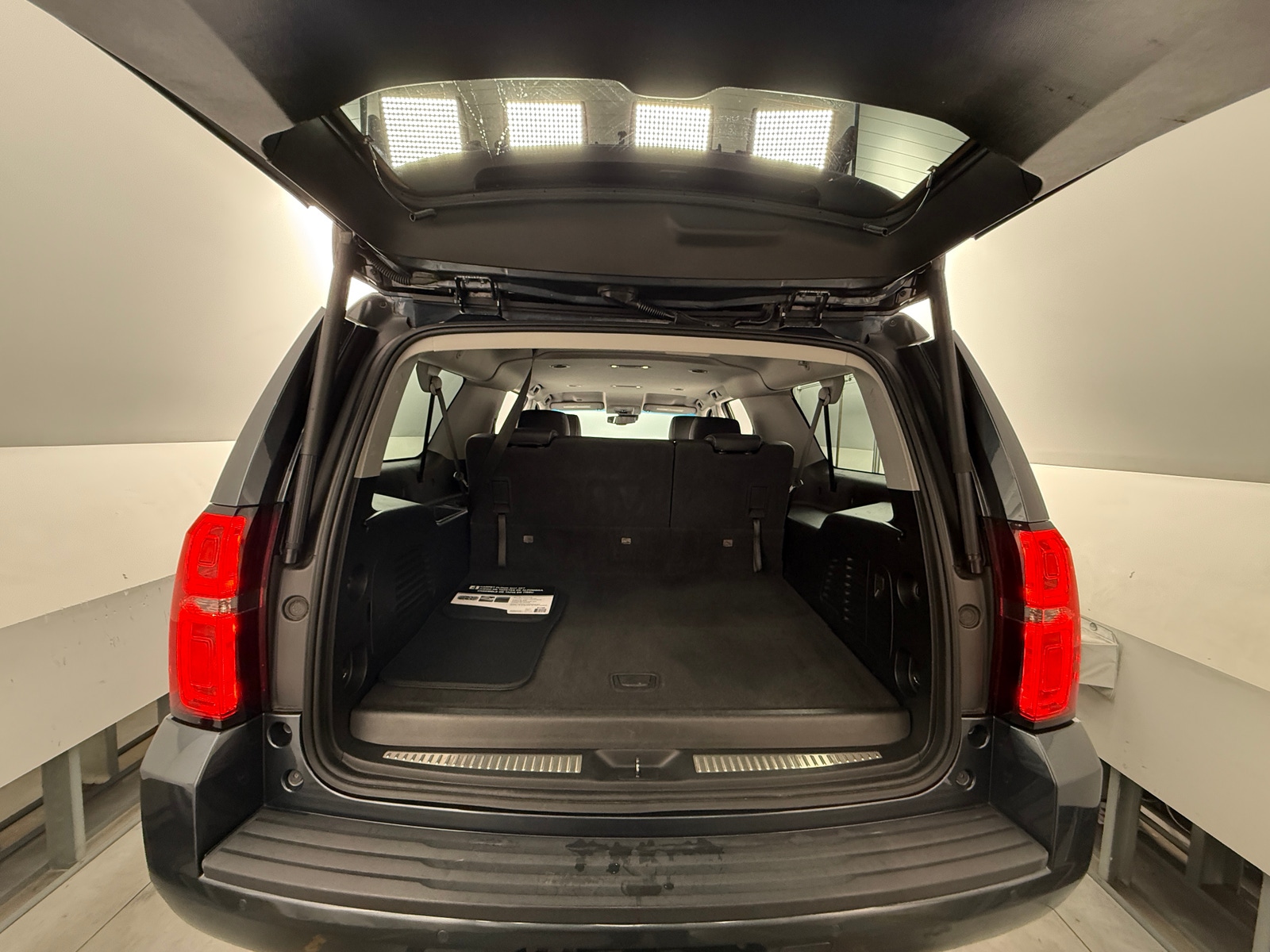 Thumbnail: 2020 Chevrolet Suburban - 6