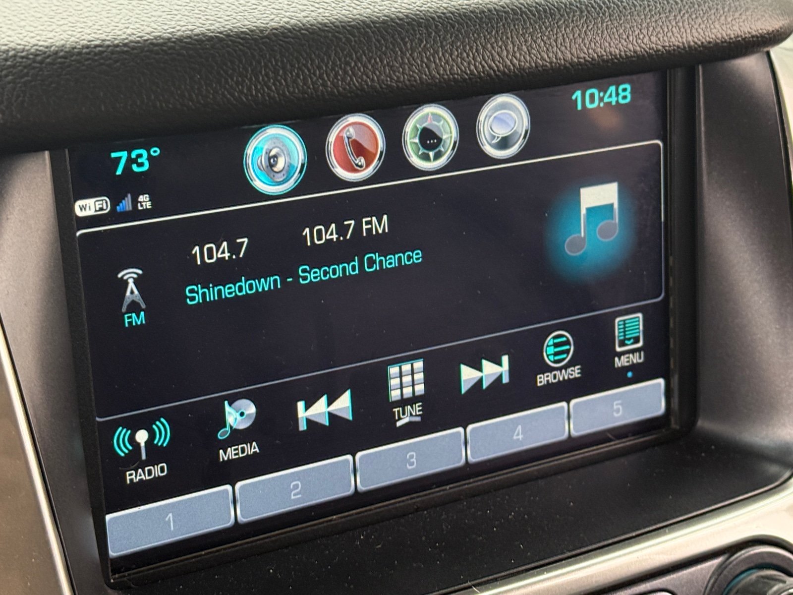 Thumbnail: 2020 Chevrolet Suburban - 3