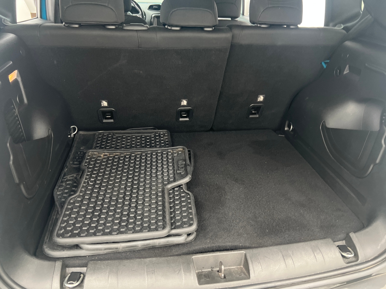 Thumbnail: 2020 Jeep Renegade - 7