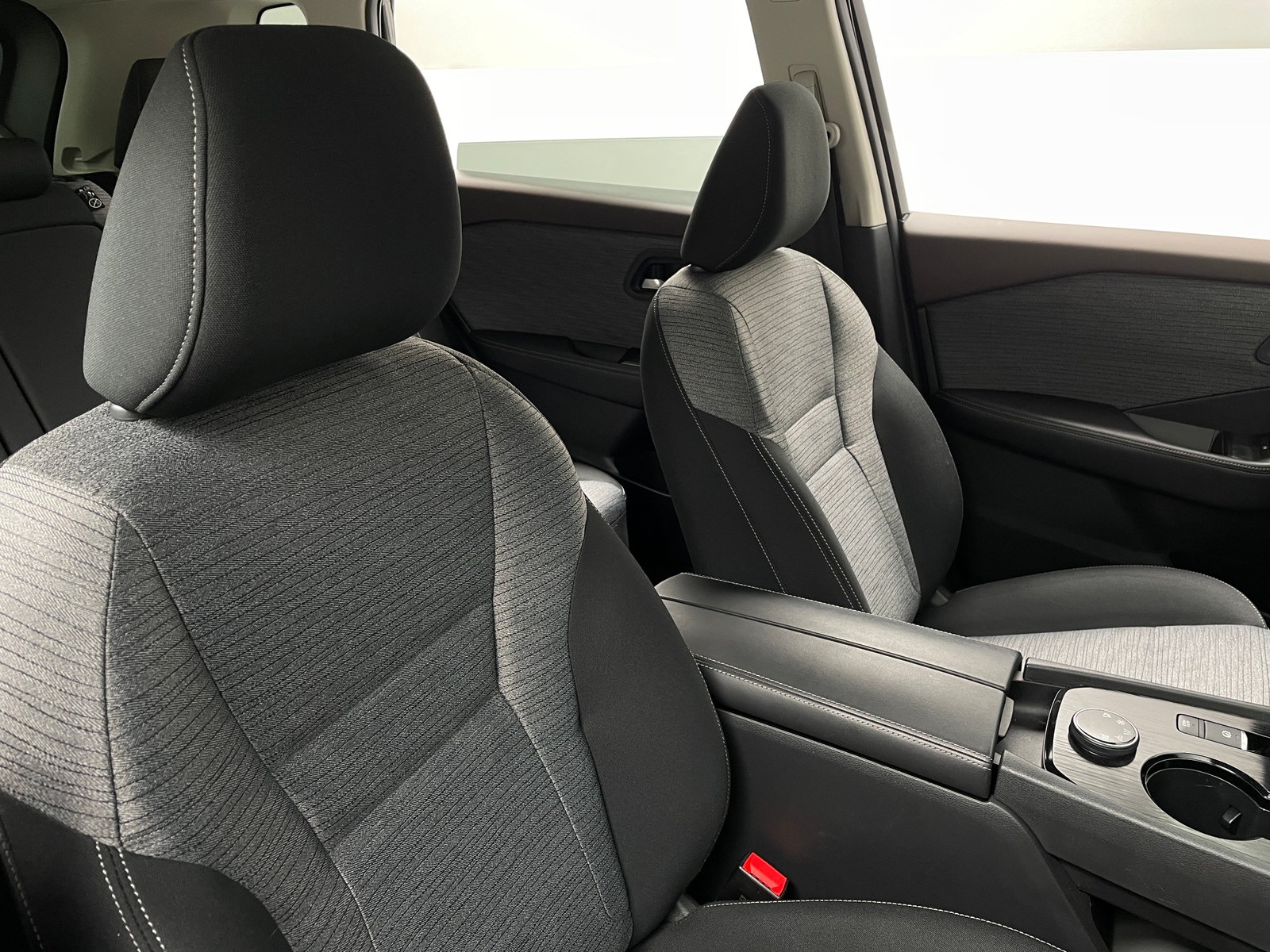 Thumbnail: 2022 Nissan Rogue - 2