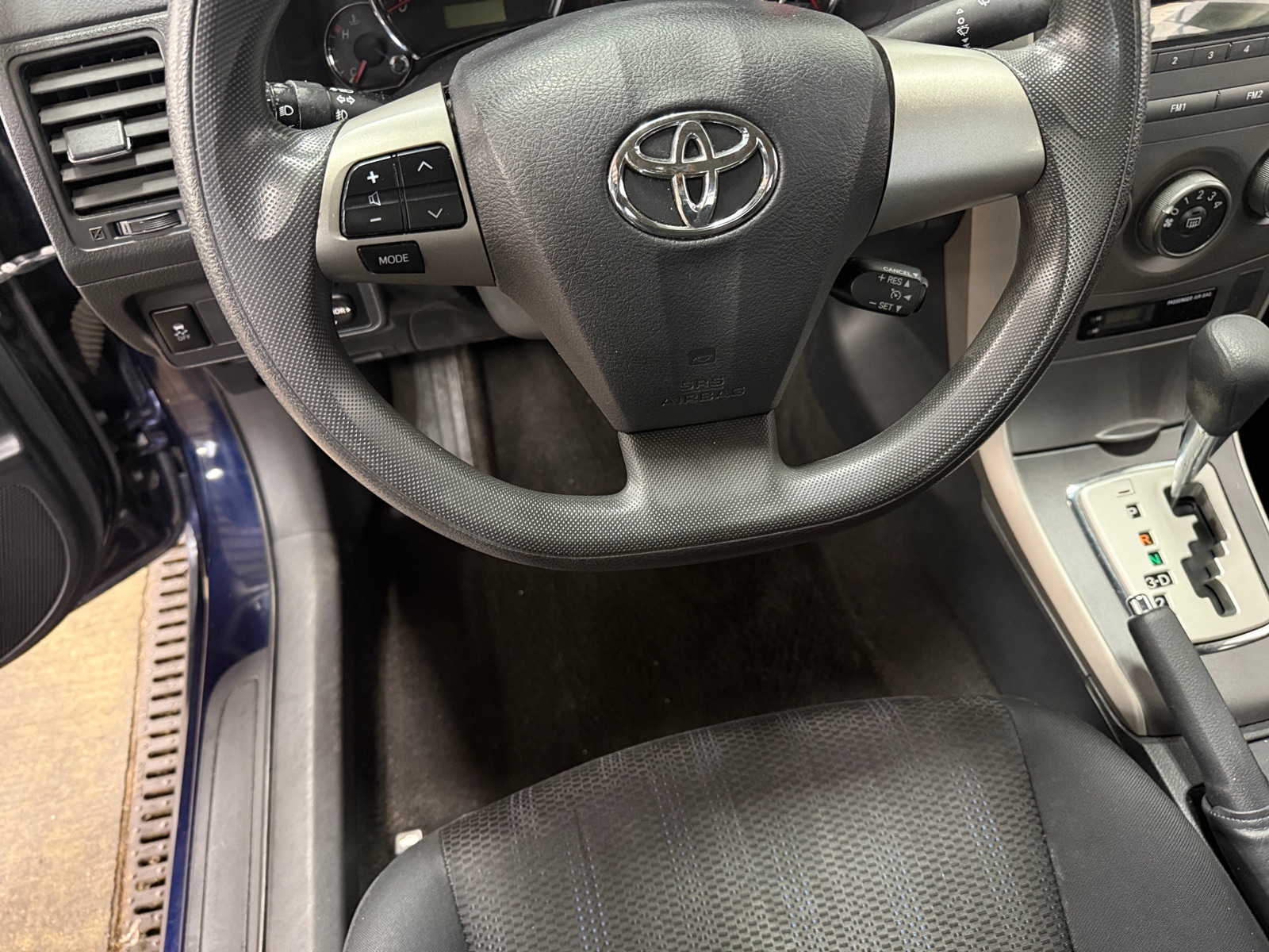 Thumbnail: 2011 Toyota Corolla - 5