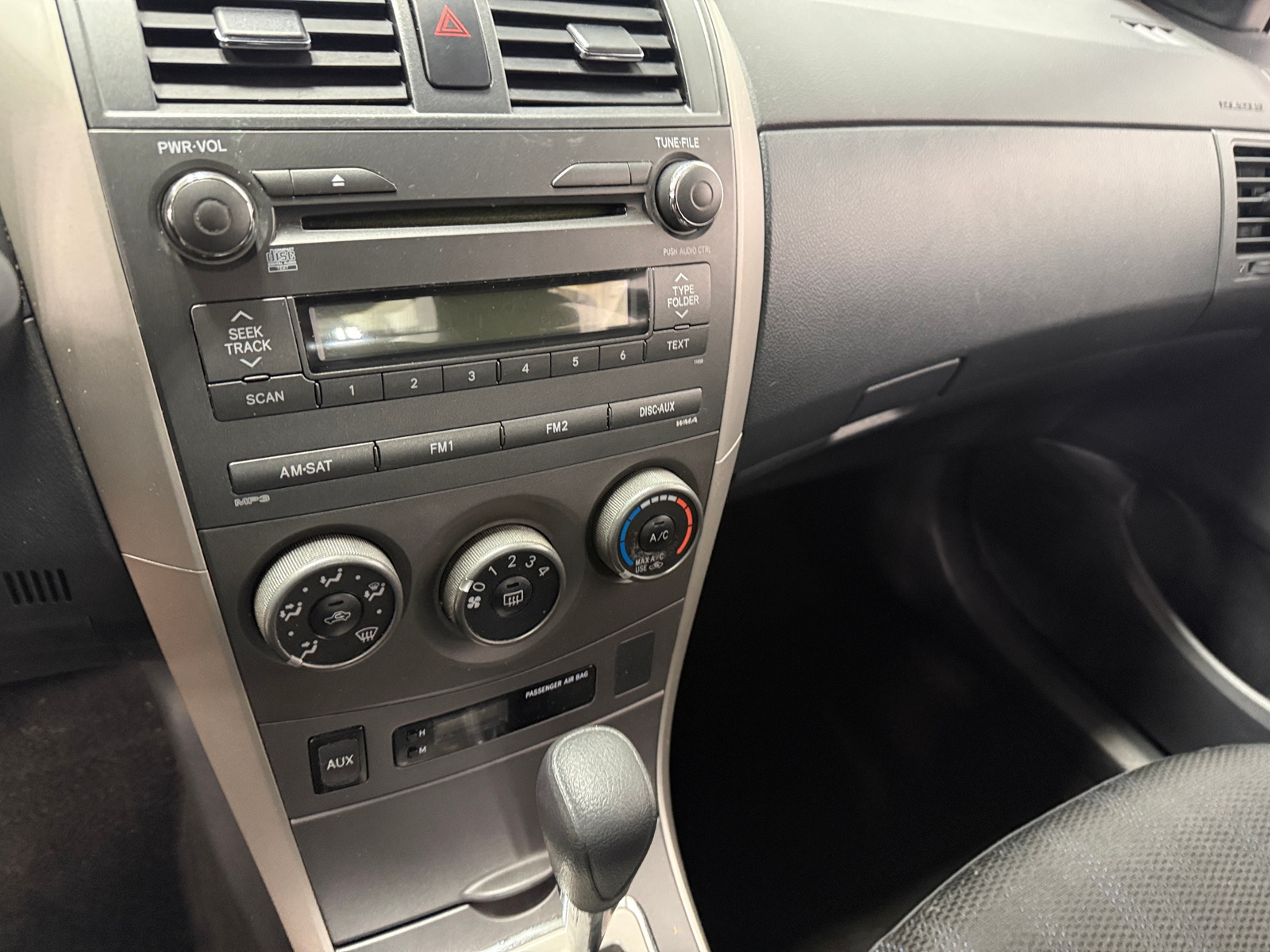 Thumbnail: 2011 Toyota Corolla - 4