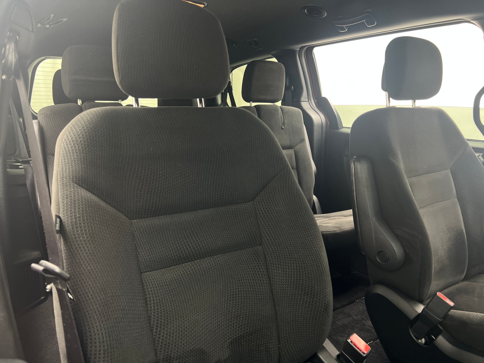 Thumbnail: 2017 Dodge Grand Caravan - 2