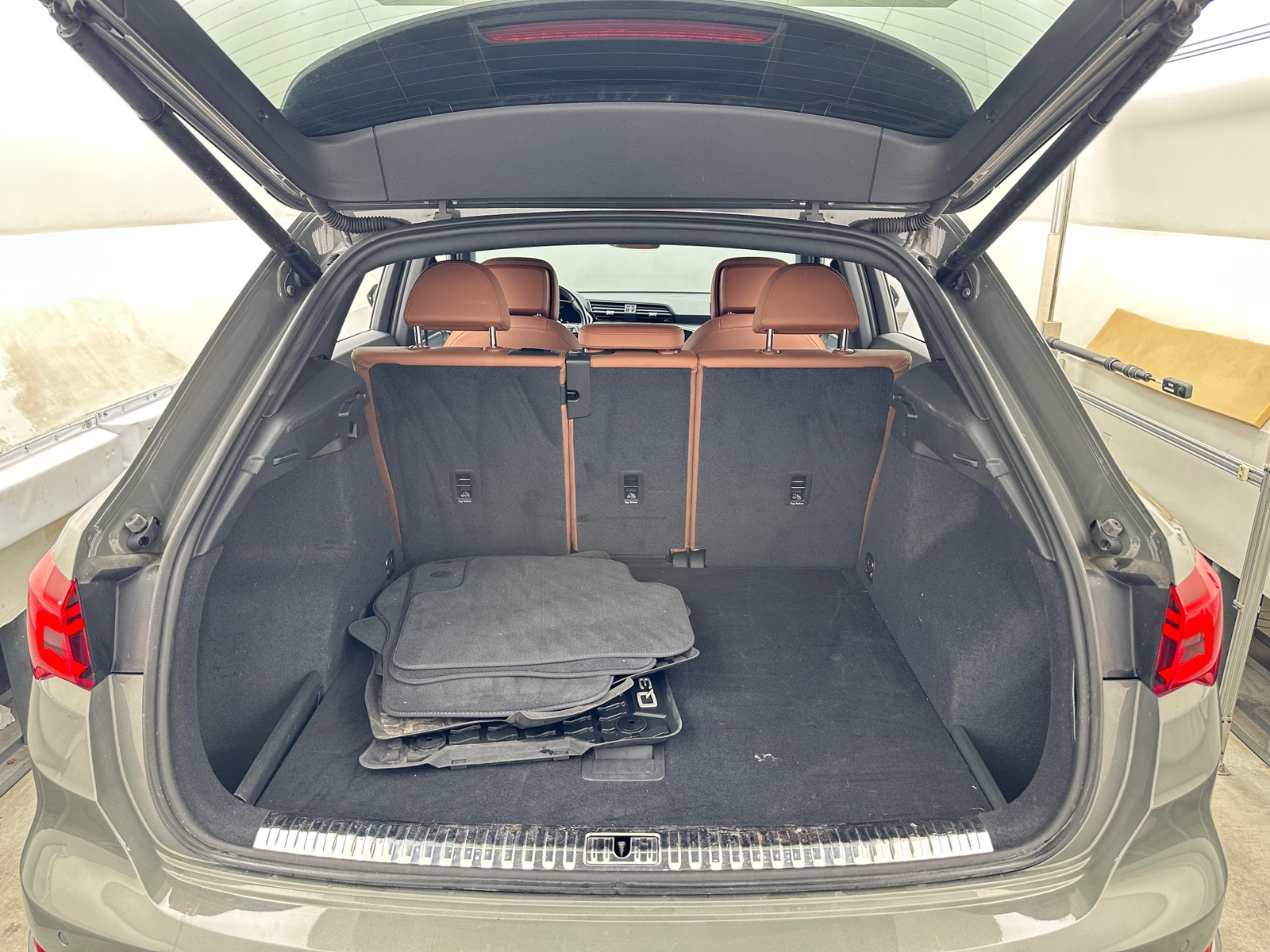 Thumbnail: 2020 Audi Q3 - 6