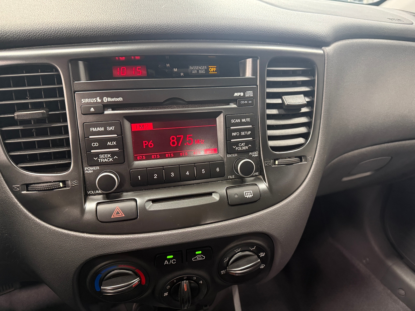 Thumbnail: 2011 Kia Rio - 4