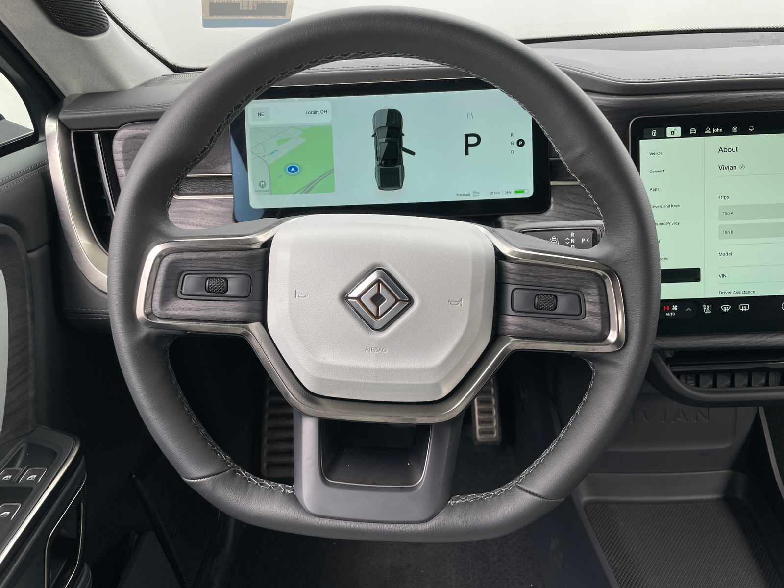 Thumbnail: 2022 Rivian R1T - 4