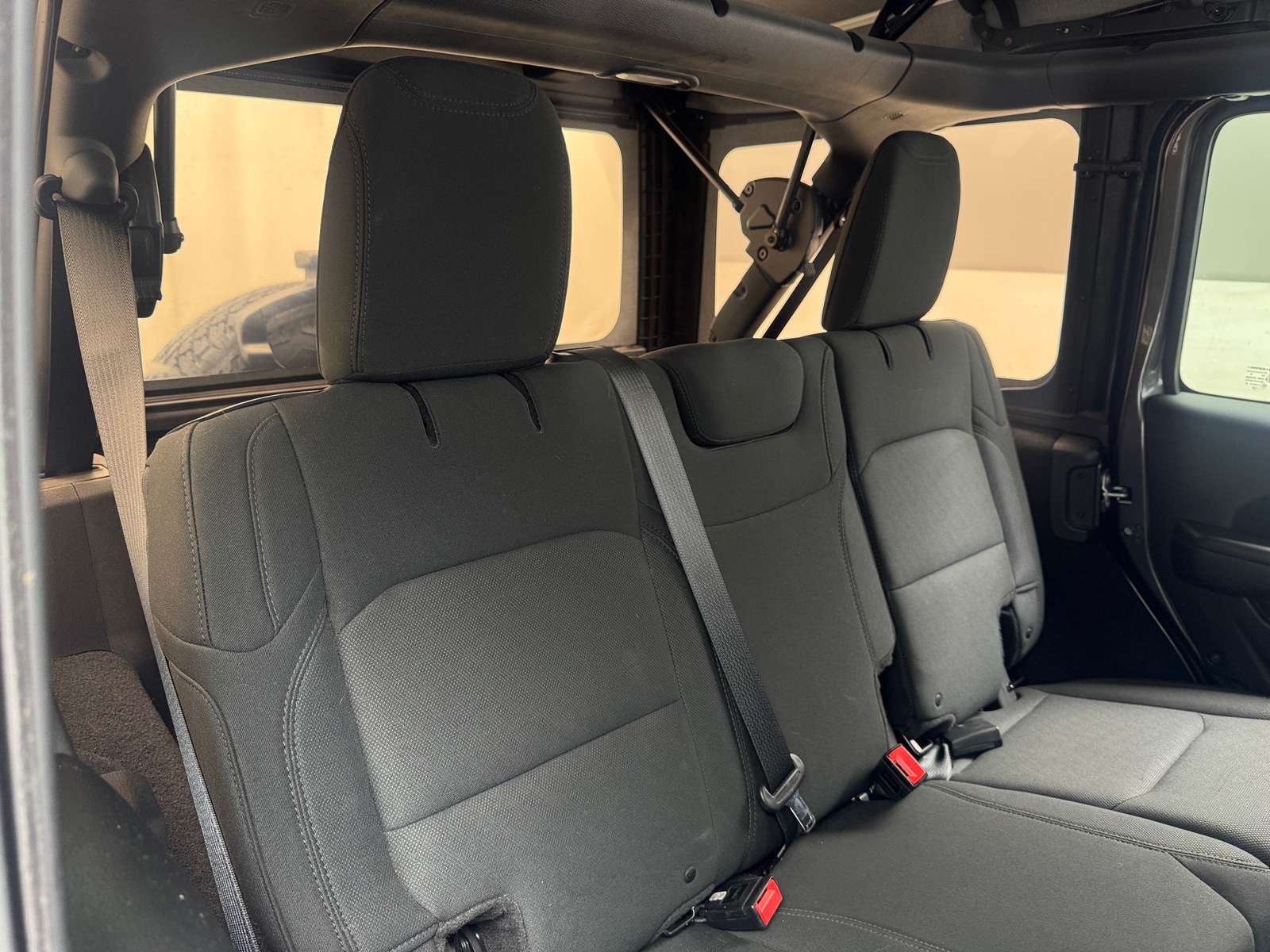 Thumbnail: 2018 Jeep Wrangler - 6