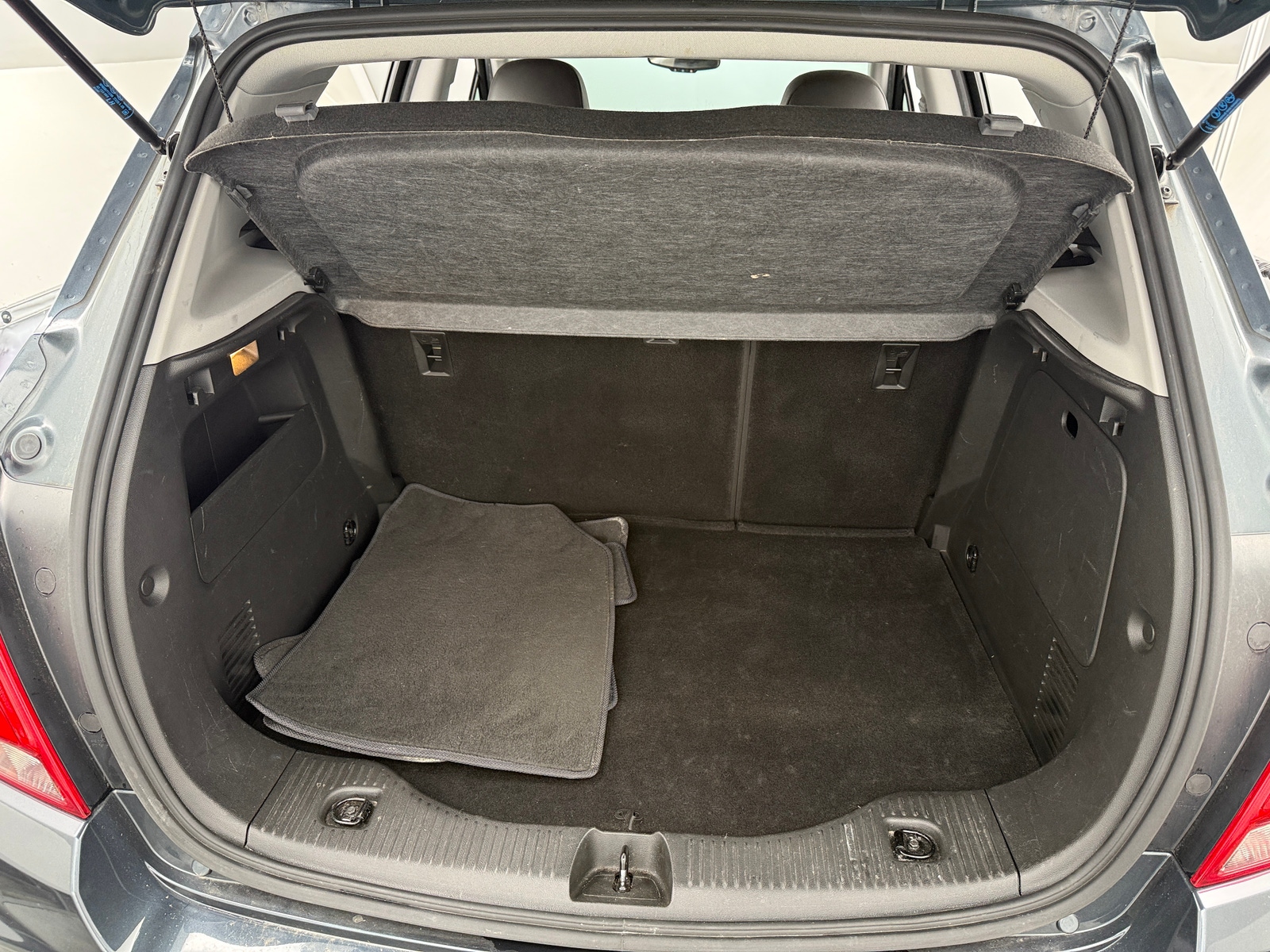 Thumbnail: 2021 Chevrolet Trax - 6