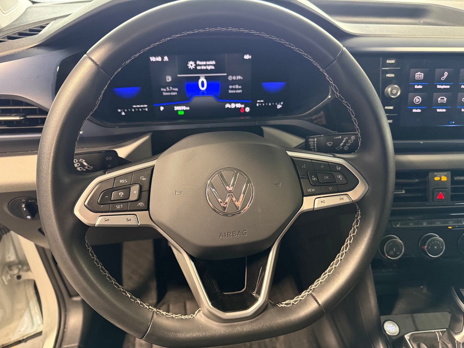 Thumbnail: 2023 Volkswagen Taos - 5