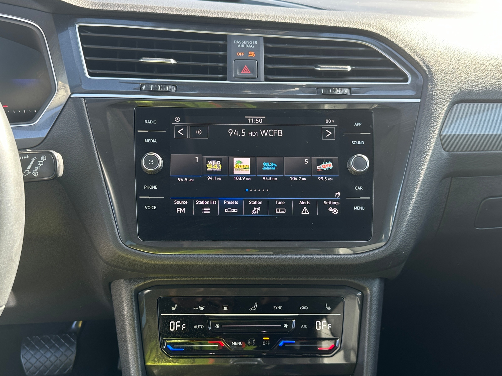 Thumbnail: 2024 Volkswagen Tiguan - 3