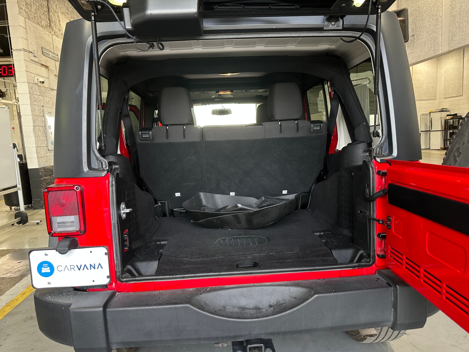 Thumbnail: 2016 Jeep Wrangler - 7