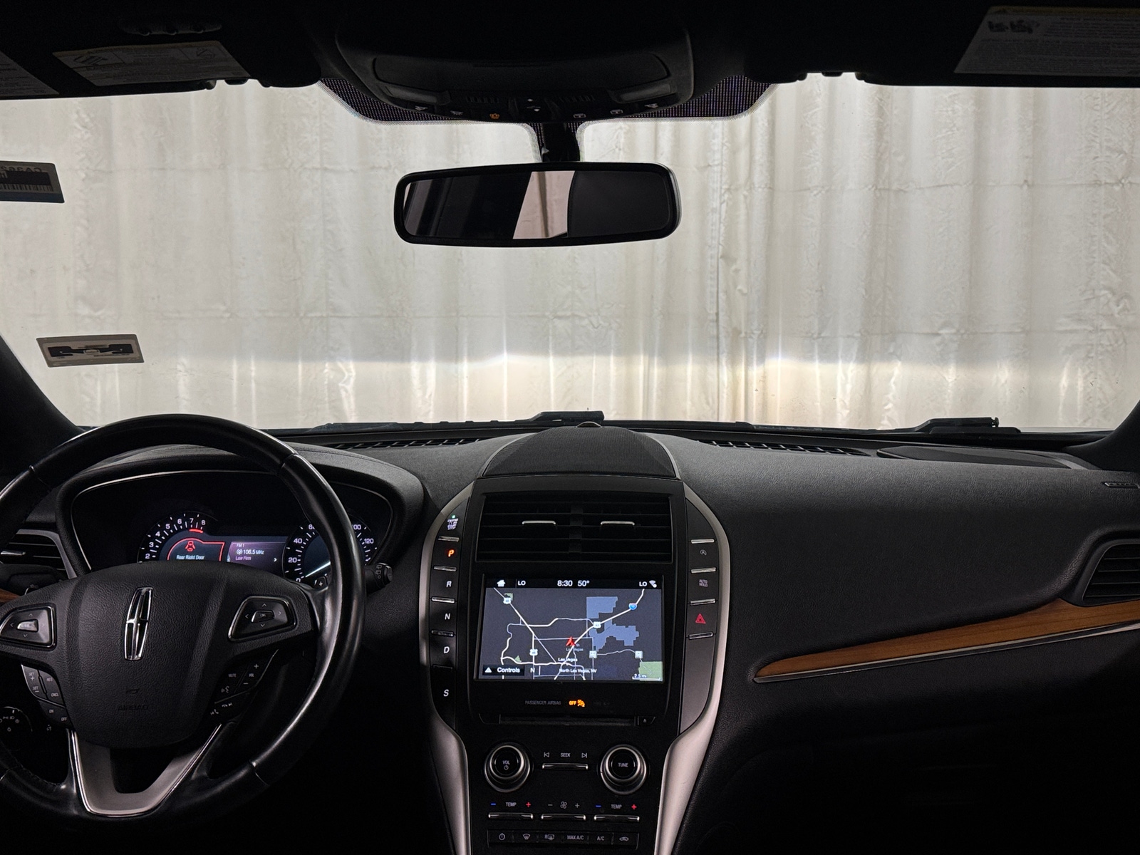 Thumbnail: 2017 Lincoln MKC - 2