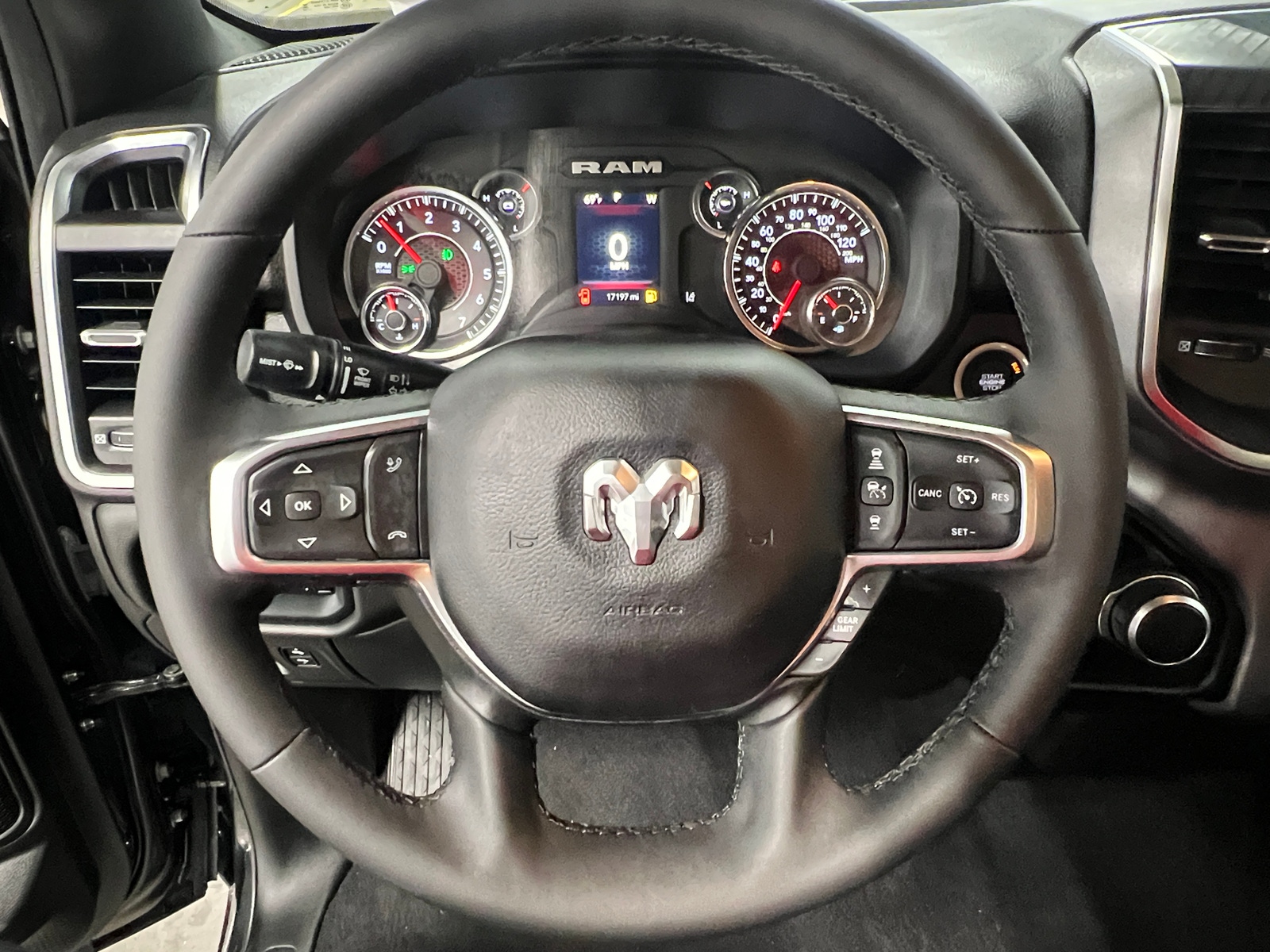 Thumbnail: 2025 RAM 1500 - 5