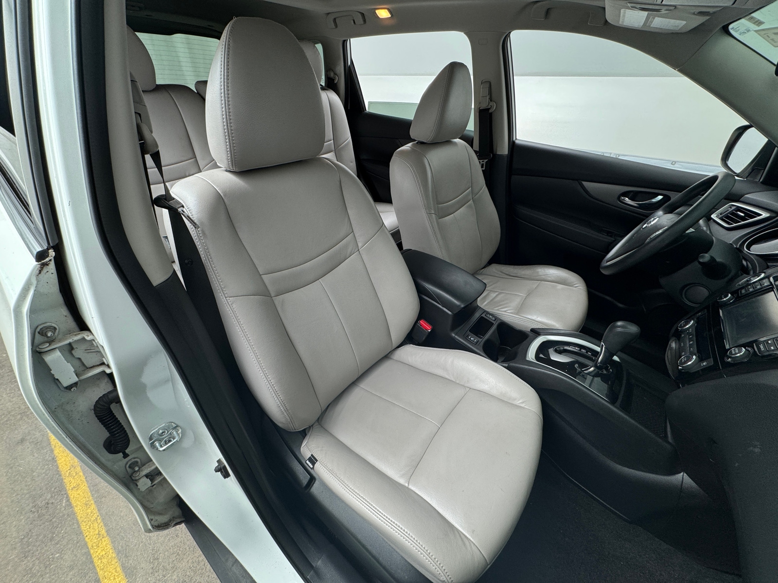 Thumbnail: 2016 Nissan Rogue - 2