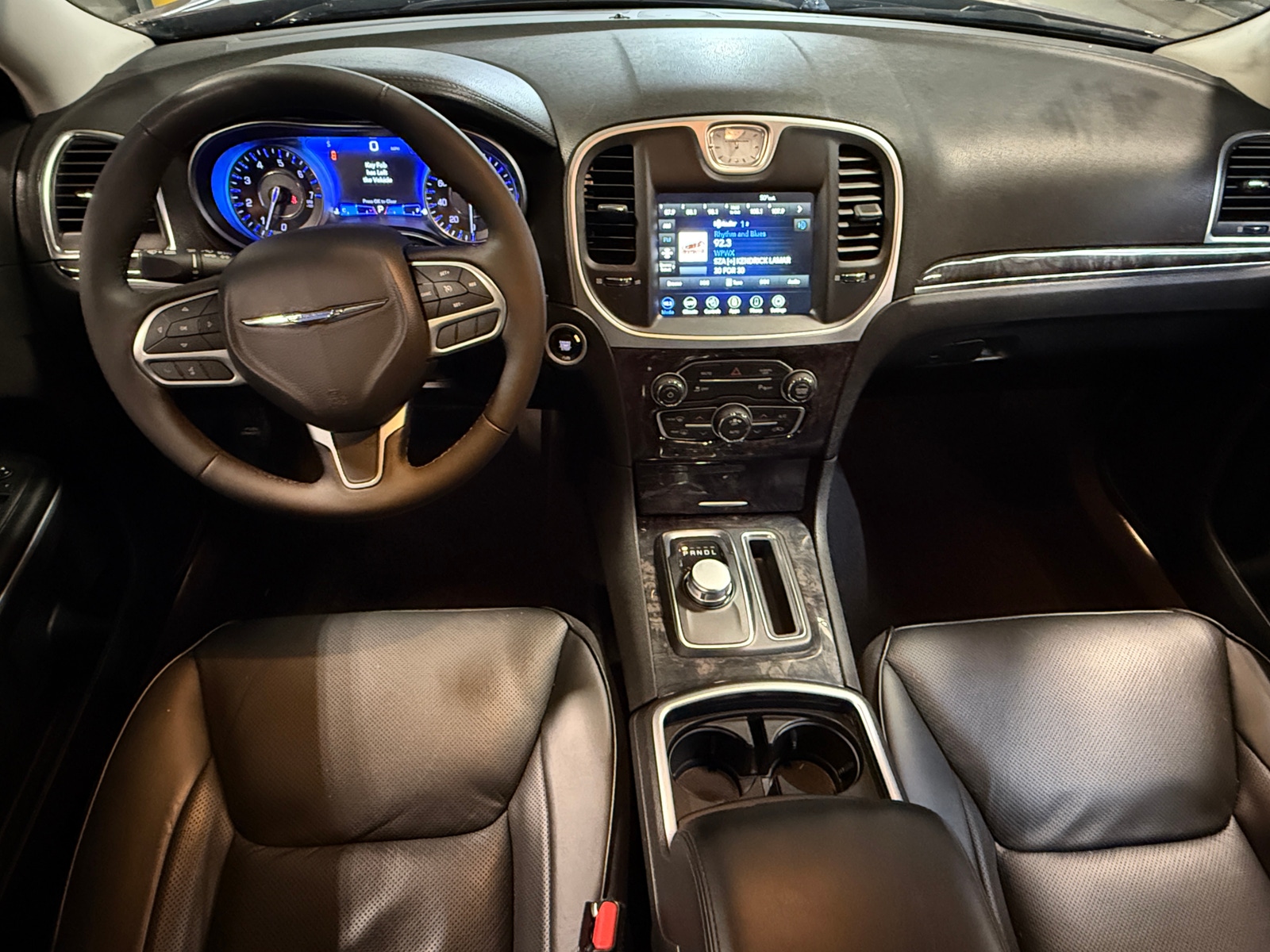 Thumbnail: 2023 Chrysler 300 - 2