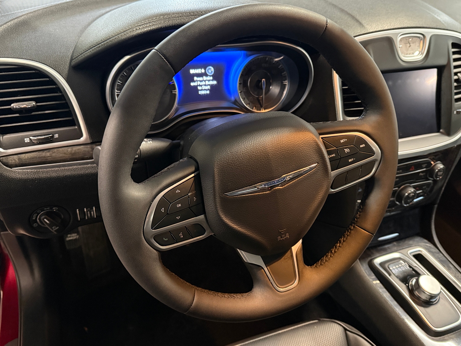 Thumbnail: 2023 Chrysler 300 - 4