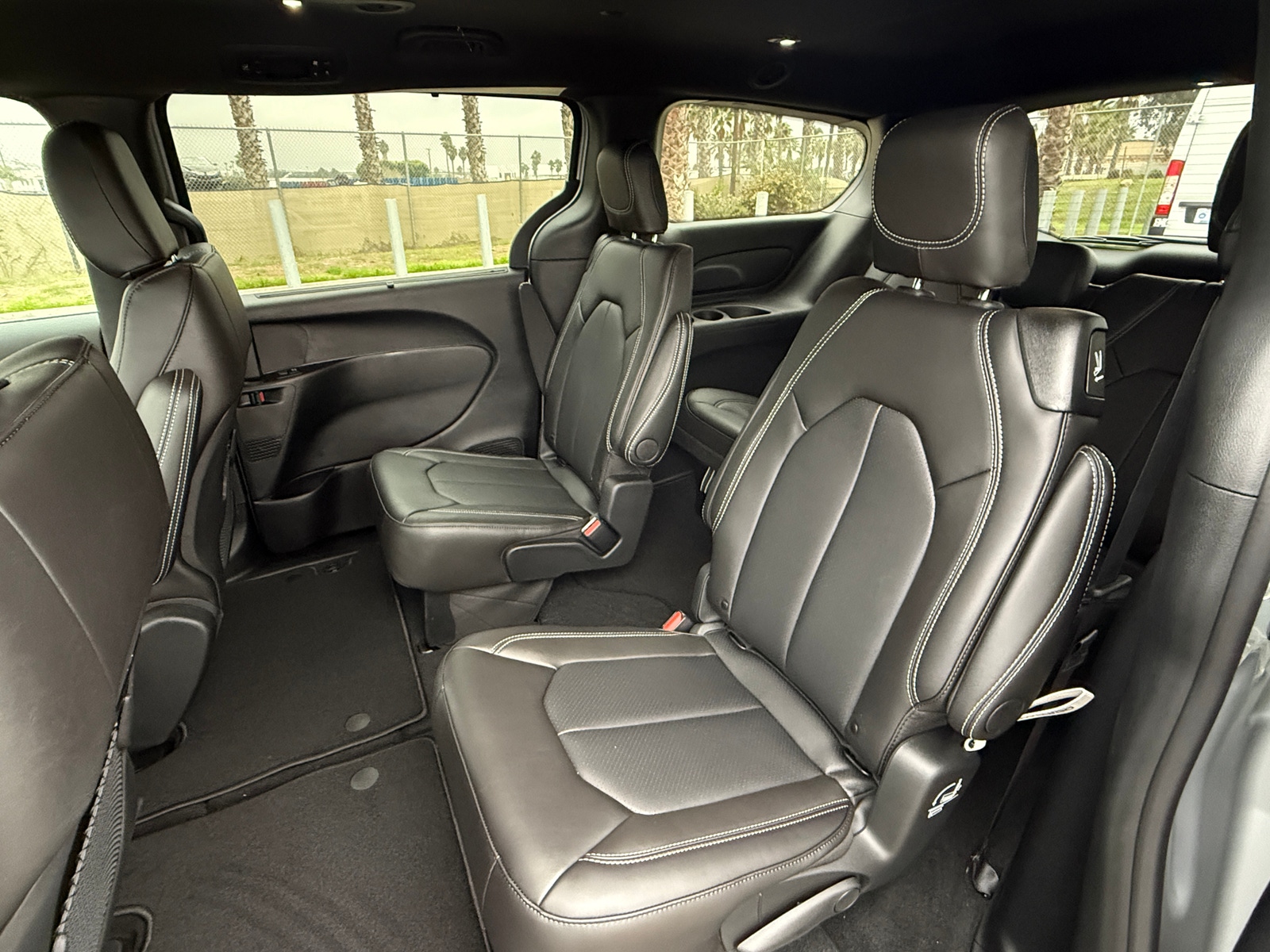 Thumbnail: 2026 Chrysler Pacifica - 5