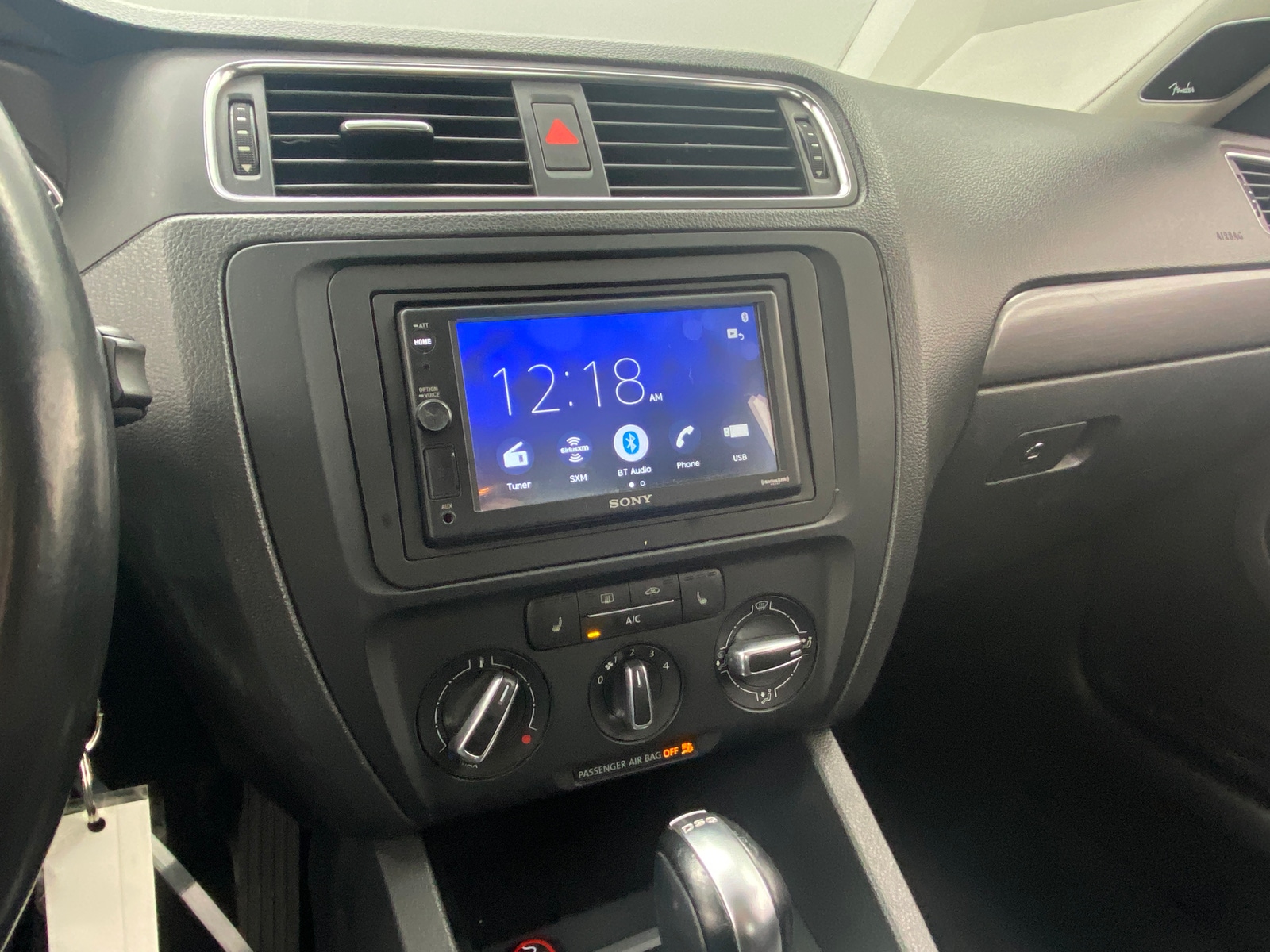 Thumbnail: 2013 Volkswagen Jetta - 3