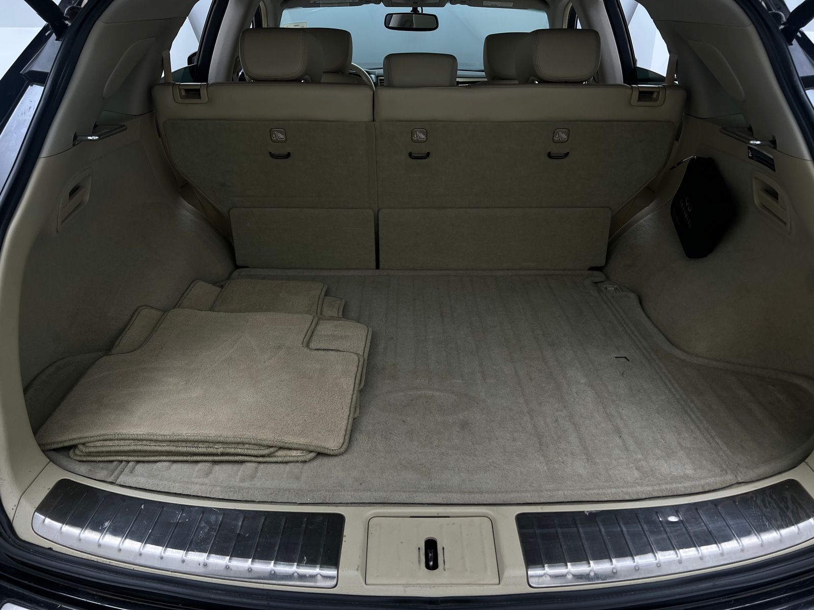 Thumbnail: 2017 INFINITI QX70 - 6