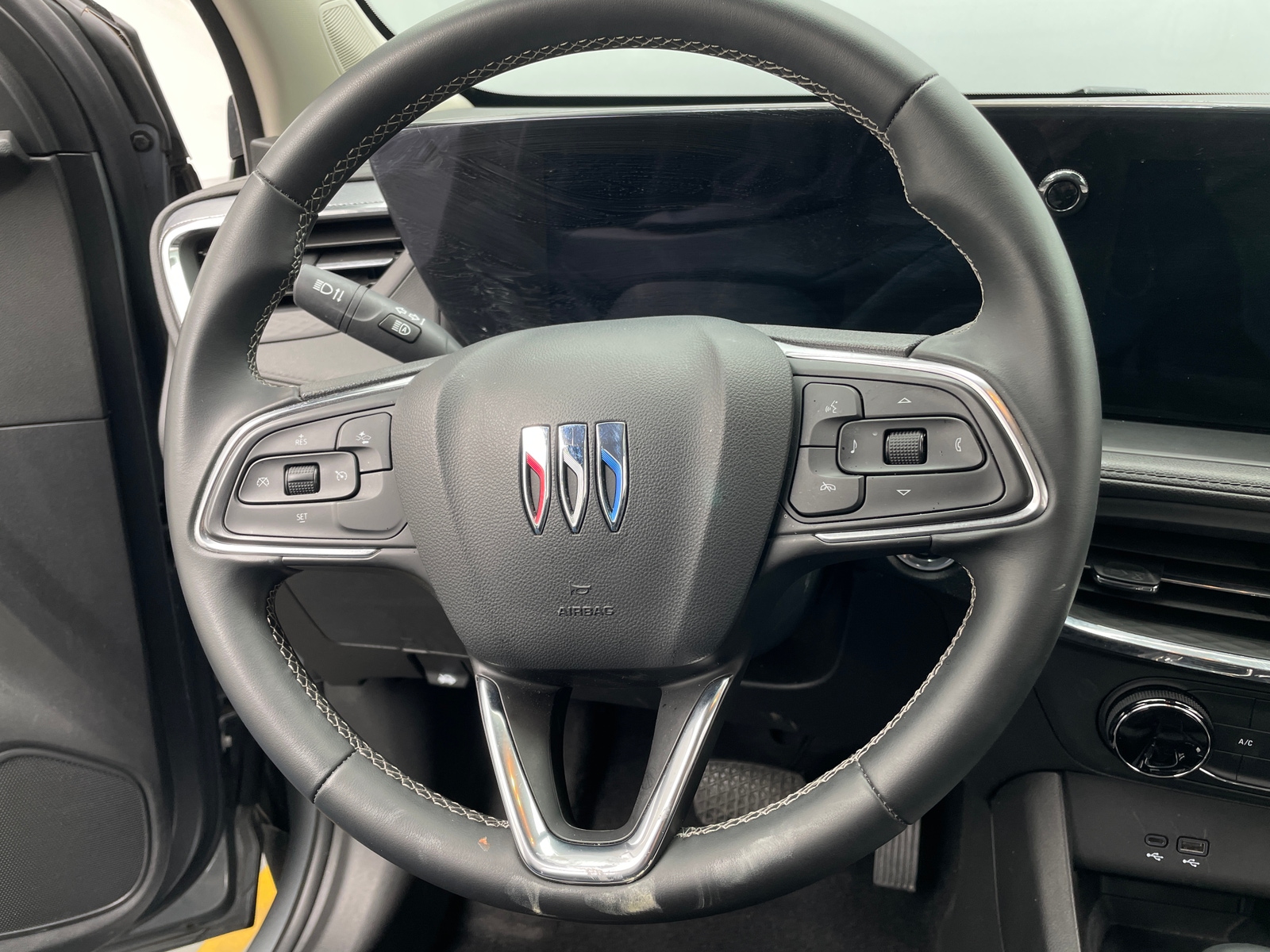 Thumbnail: 2025 Buick Encore GX - 4