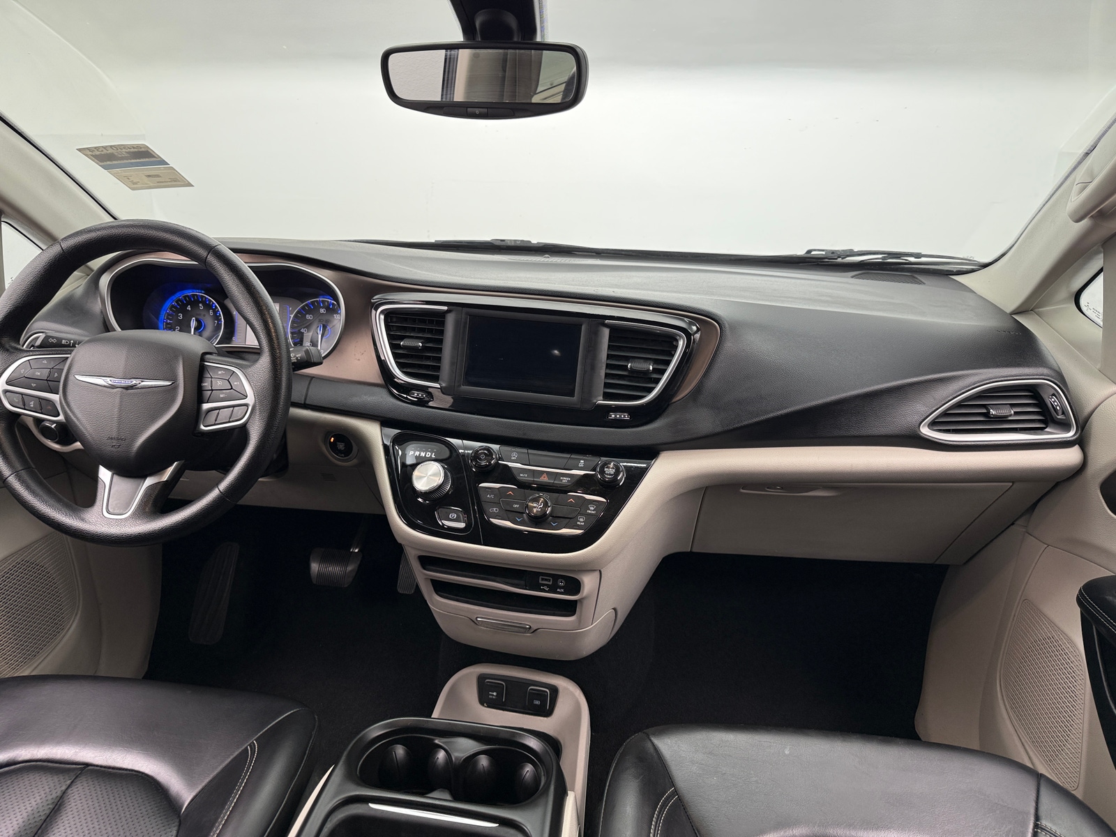 Thumbnail: 2020 Chrysler Voyager - 2