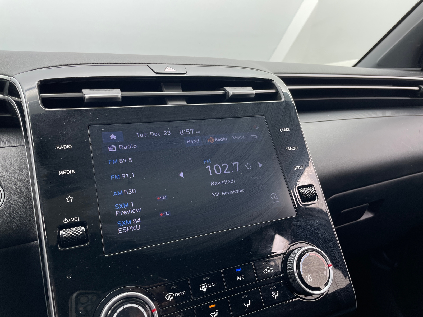 Thumbnail: 2022 Hyundai Santa Cruz - 4