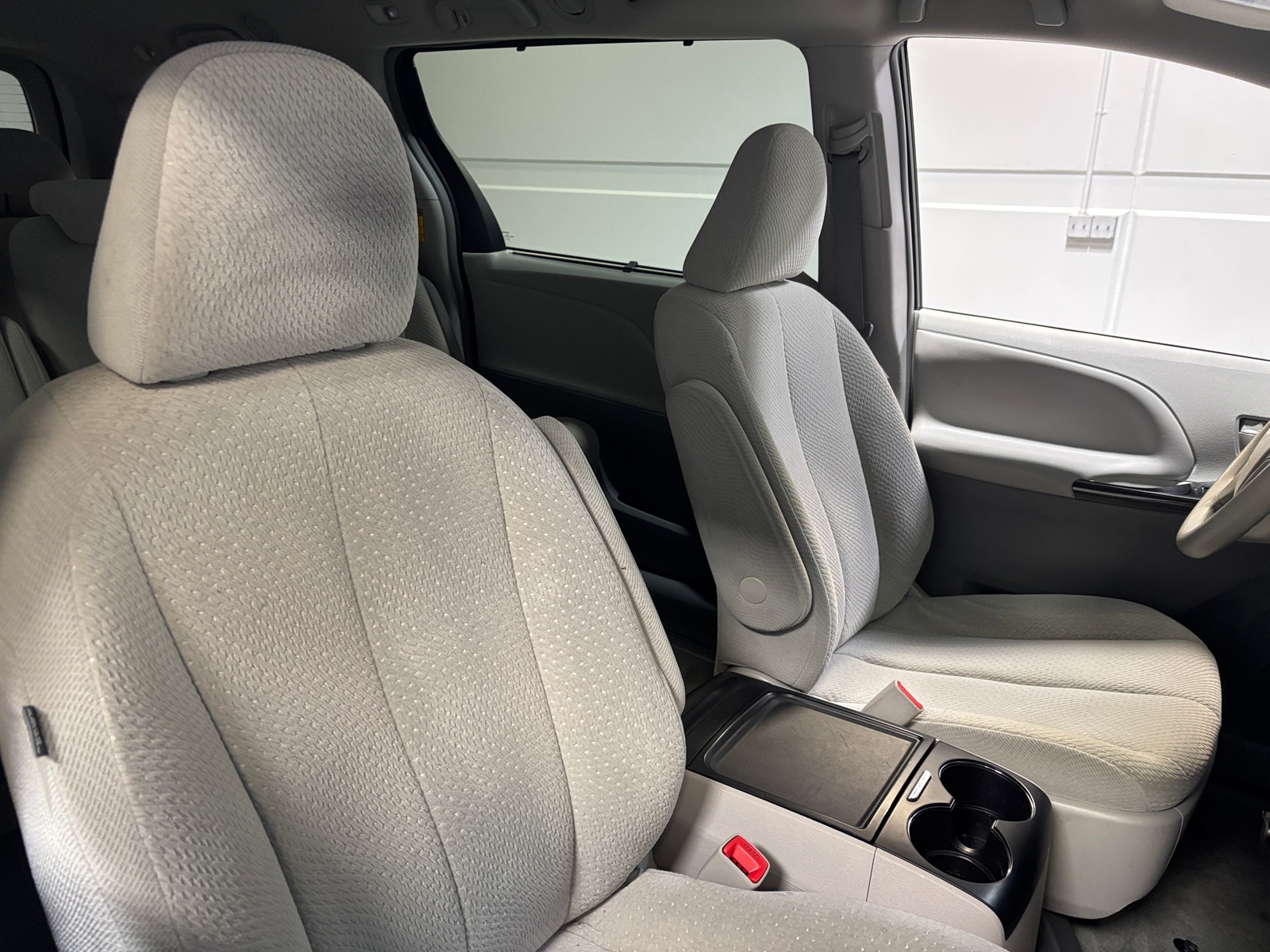 Thumbnail: 2014 Toyota Sienna - 2