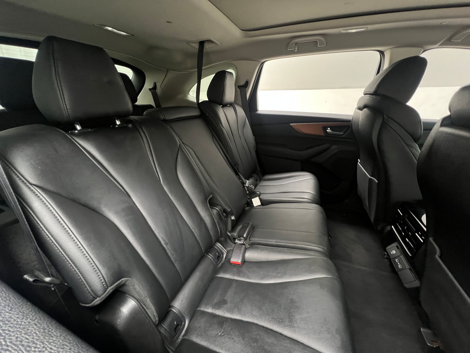 Thumbnail: 2022 Acura MDX - 5