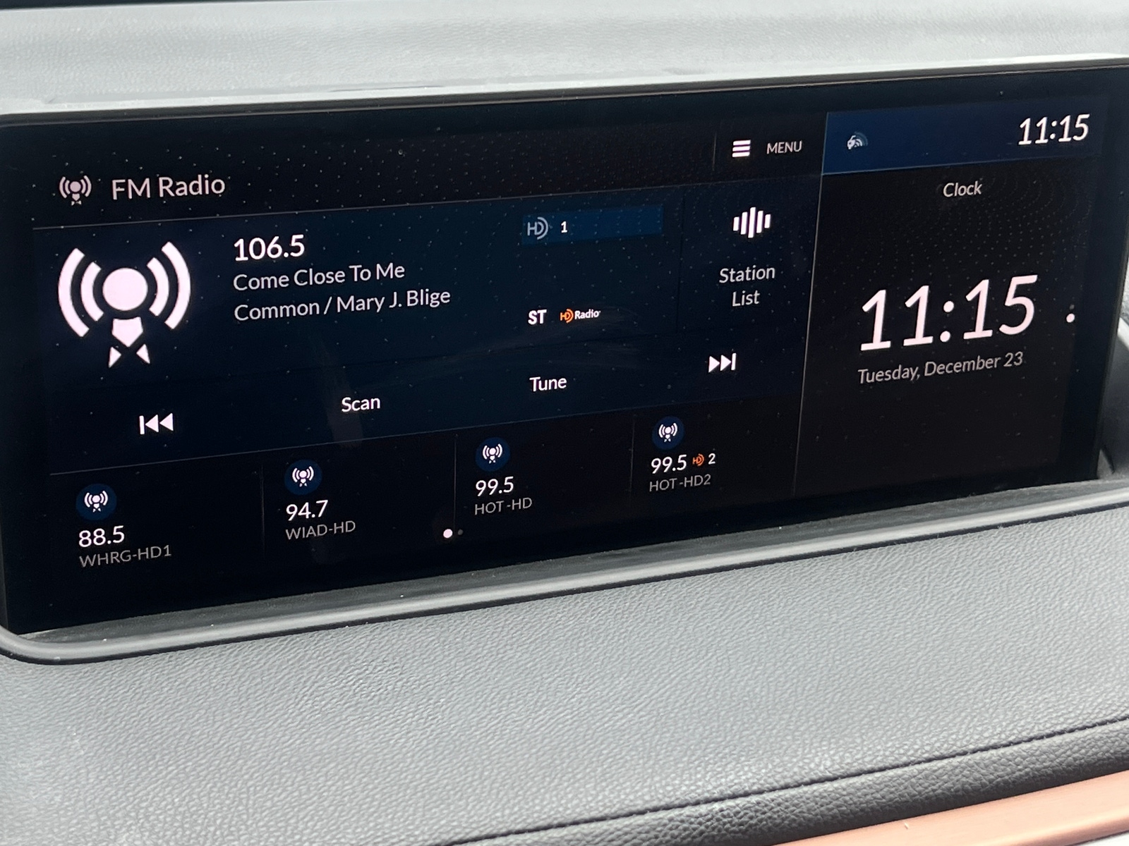 Thumbnail: 2022 Acura MDX - 3